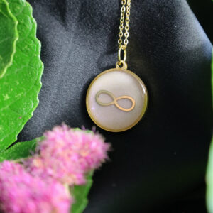 collier lien familial