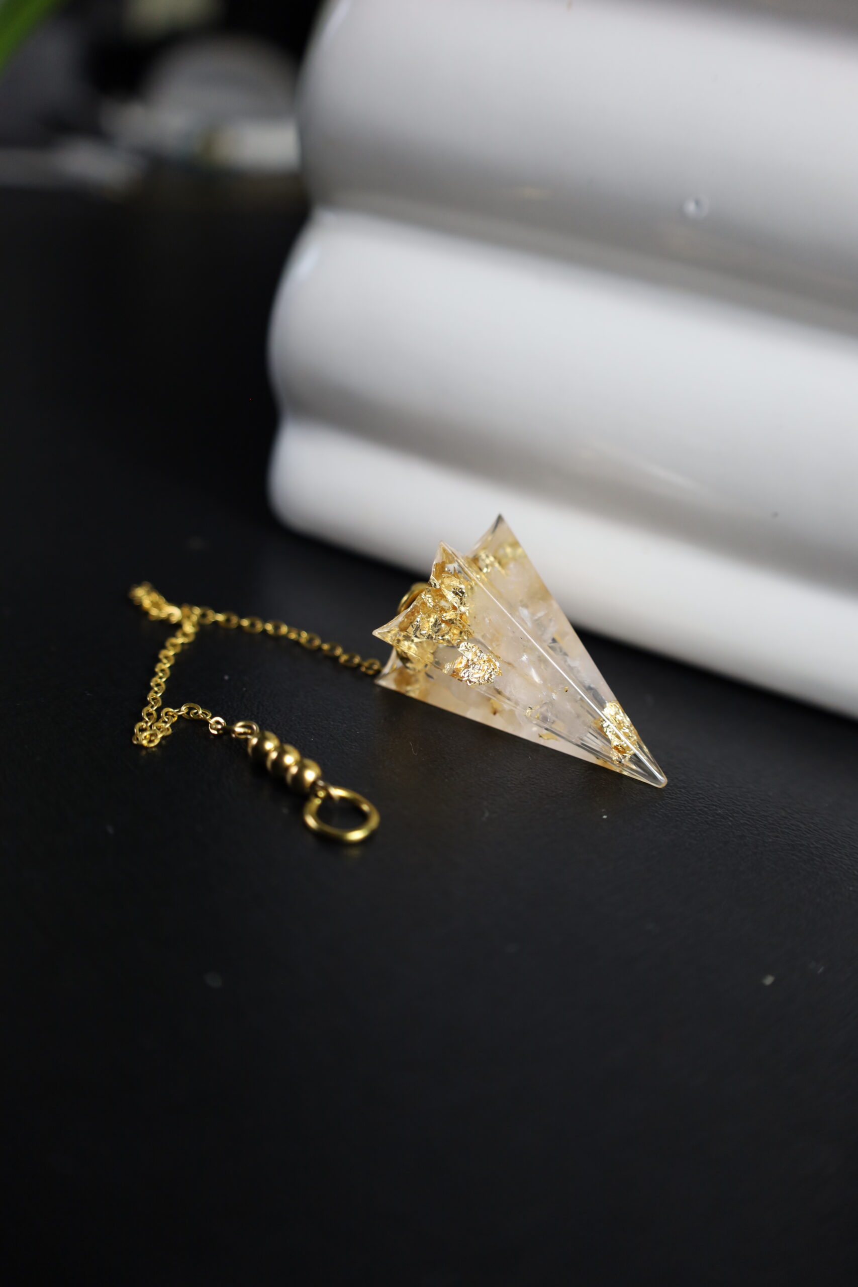 pendule en quartz rose pendule en quartz rose