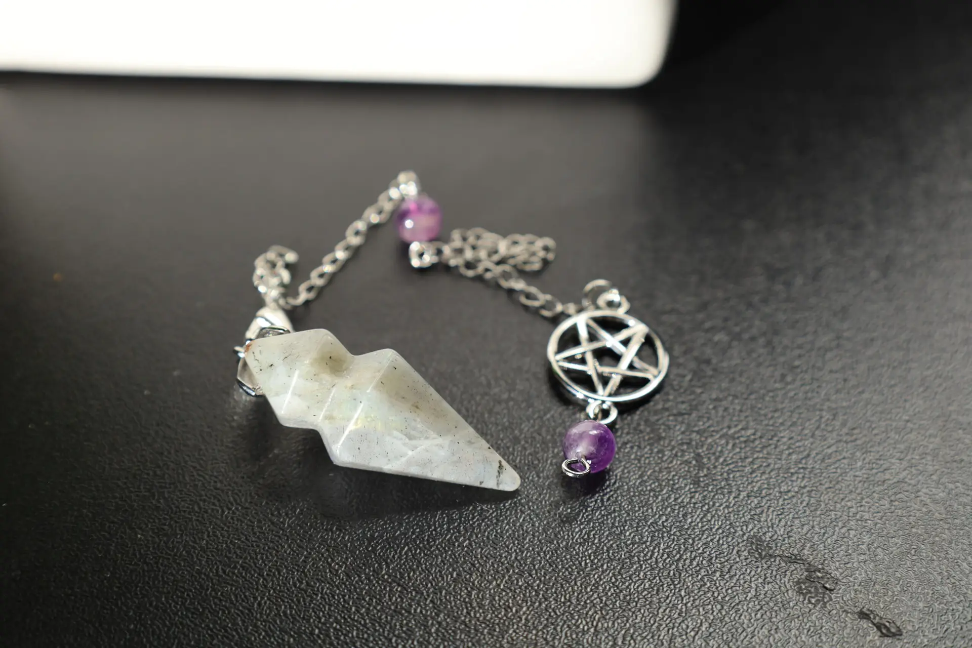 pendule en labradorite et pentacle pendule en labradorite et pentacle