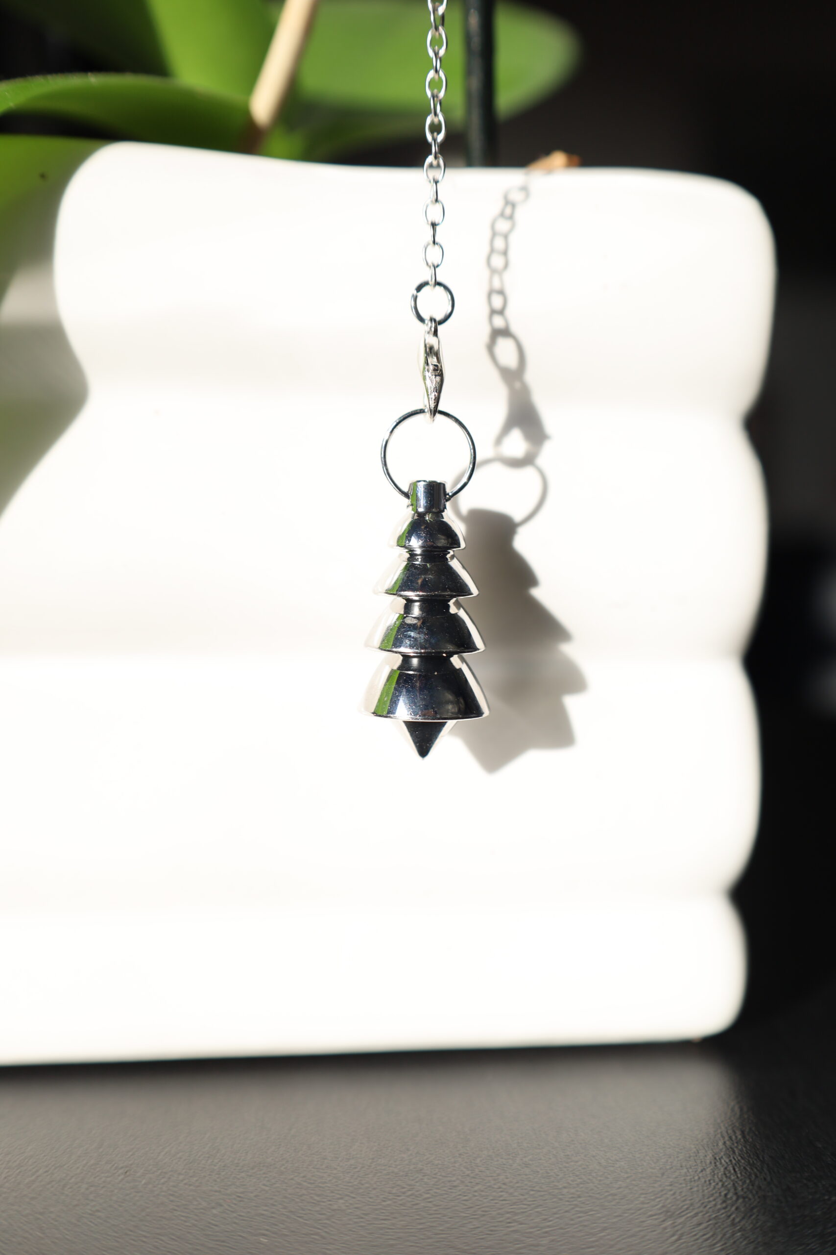 pendule en métal argenté pendule en métal argenté