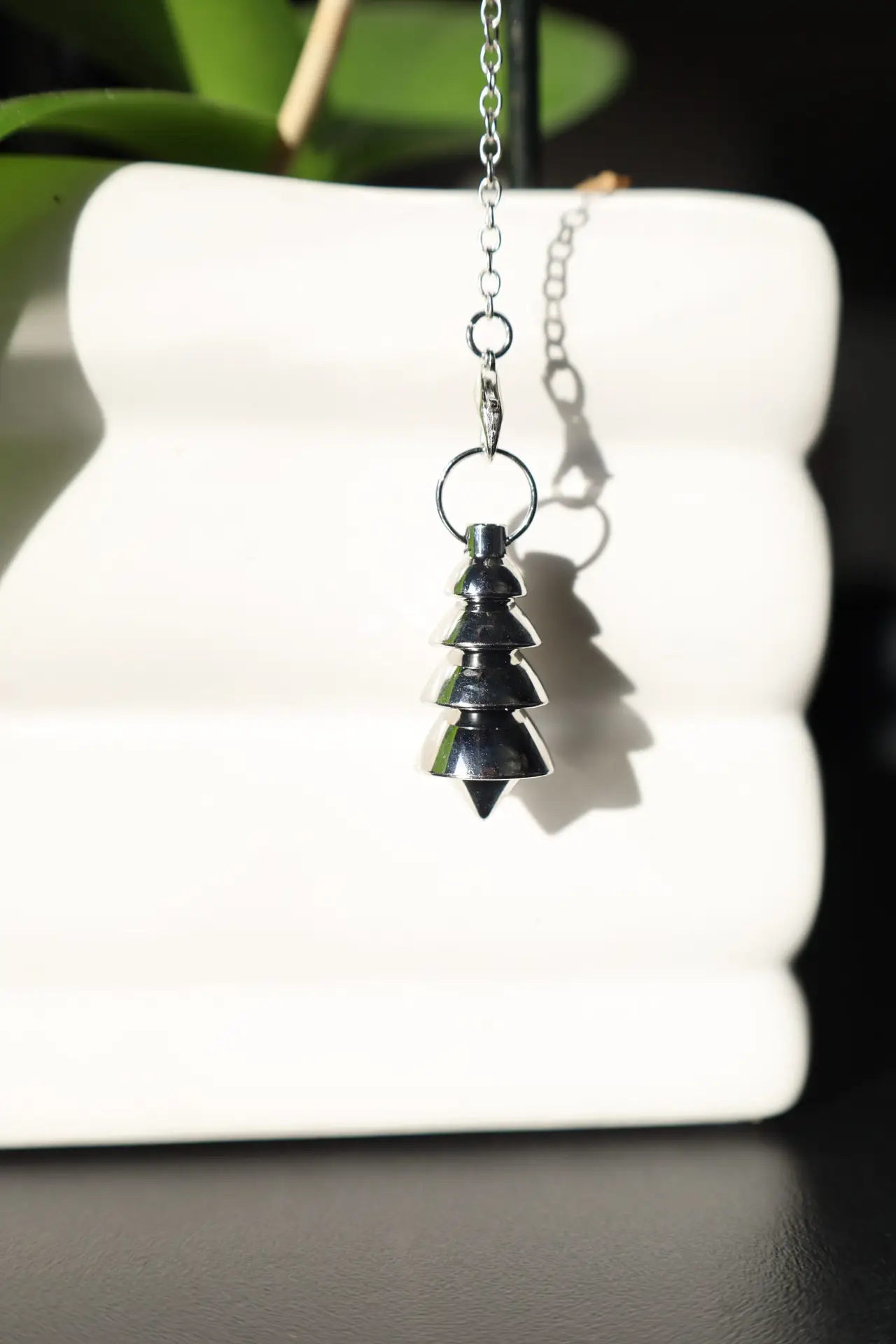 pendule en métal argenté pendule en métal argenté