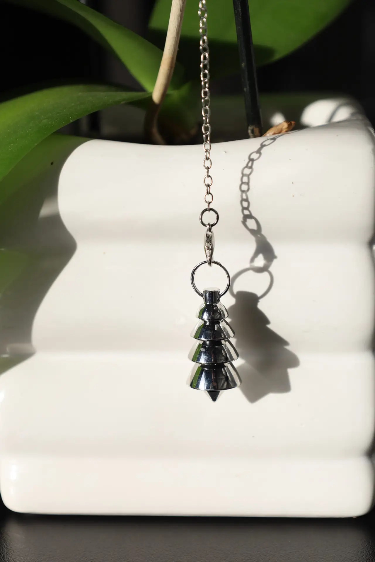 pendule en métal argenté pendule en métal argenté