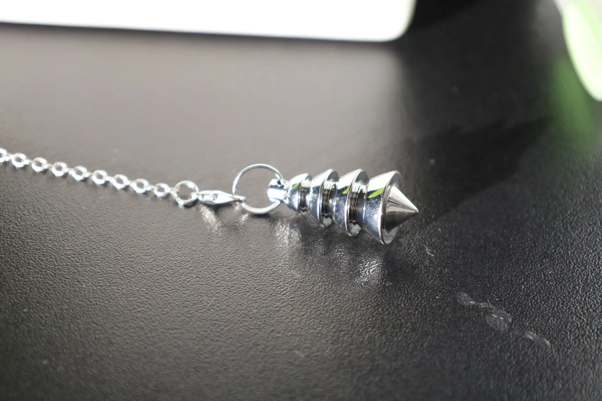 pendule en métal argenté pendule en métal argenté