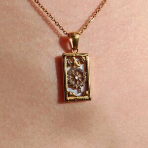 collier tarot lame de la roue